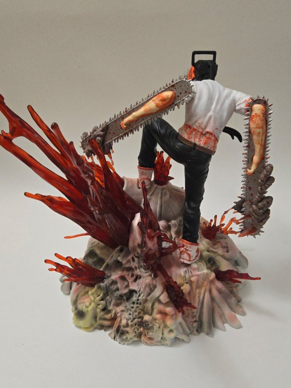 Chainsaw man figure - Picture 2 of 4